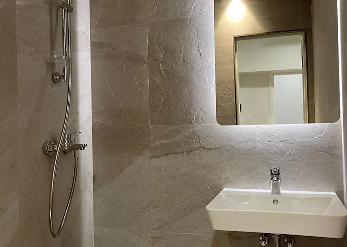 Airport-bus - 13 North - 1 * Reval