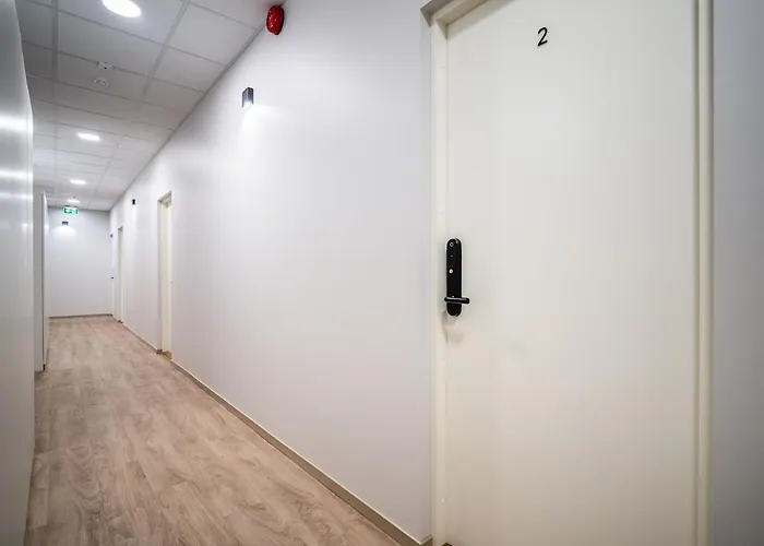 Airport-bus - 13 North - 1 Apartment *