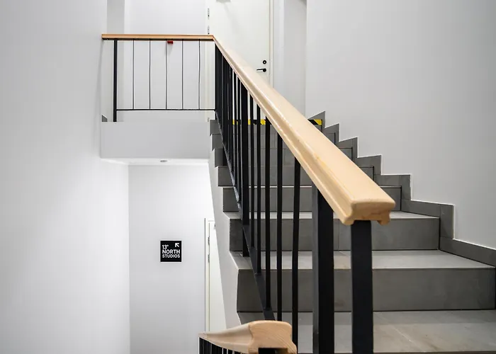 Airport-bus - 13 North - 1 Reval